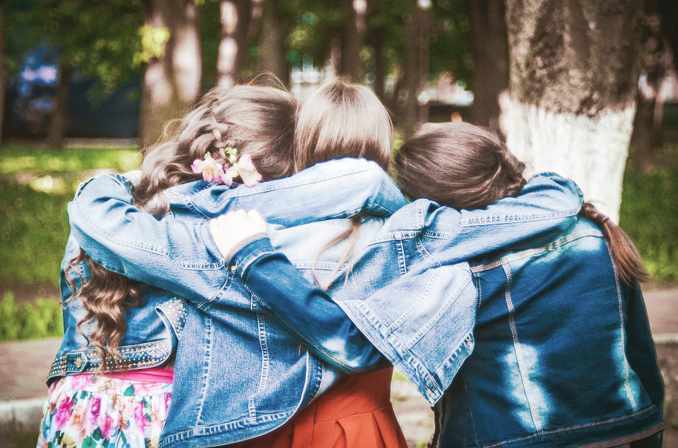 How To Survive Your Tween Girl's Party: 5 Tips!